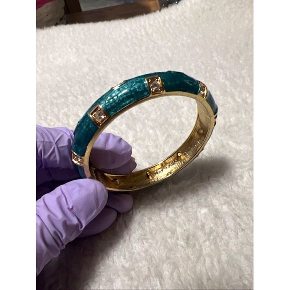 Green Enamel Rhinestone Goldtone Hinged Bracelet - Picture 4 of 6